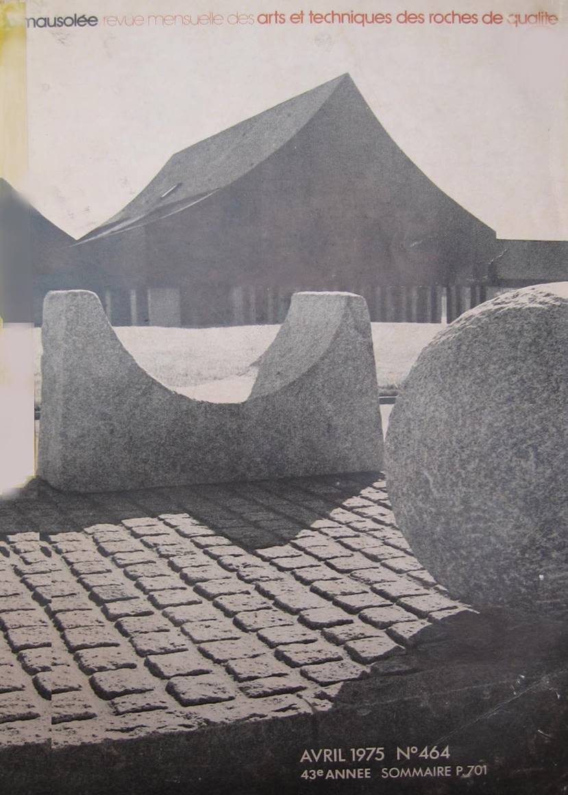 Le Mausol�e 04-1975 1