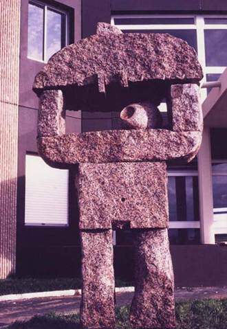 Une image contenant b�timent, plein air, statue, fen�tre

Le contenu g�n�r� par l�IA peut �tre incorrect.